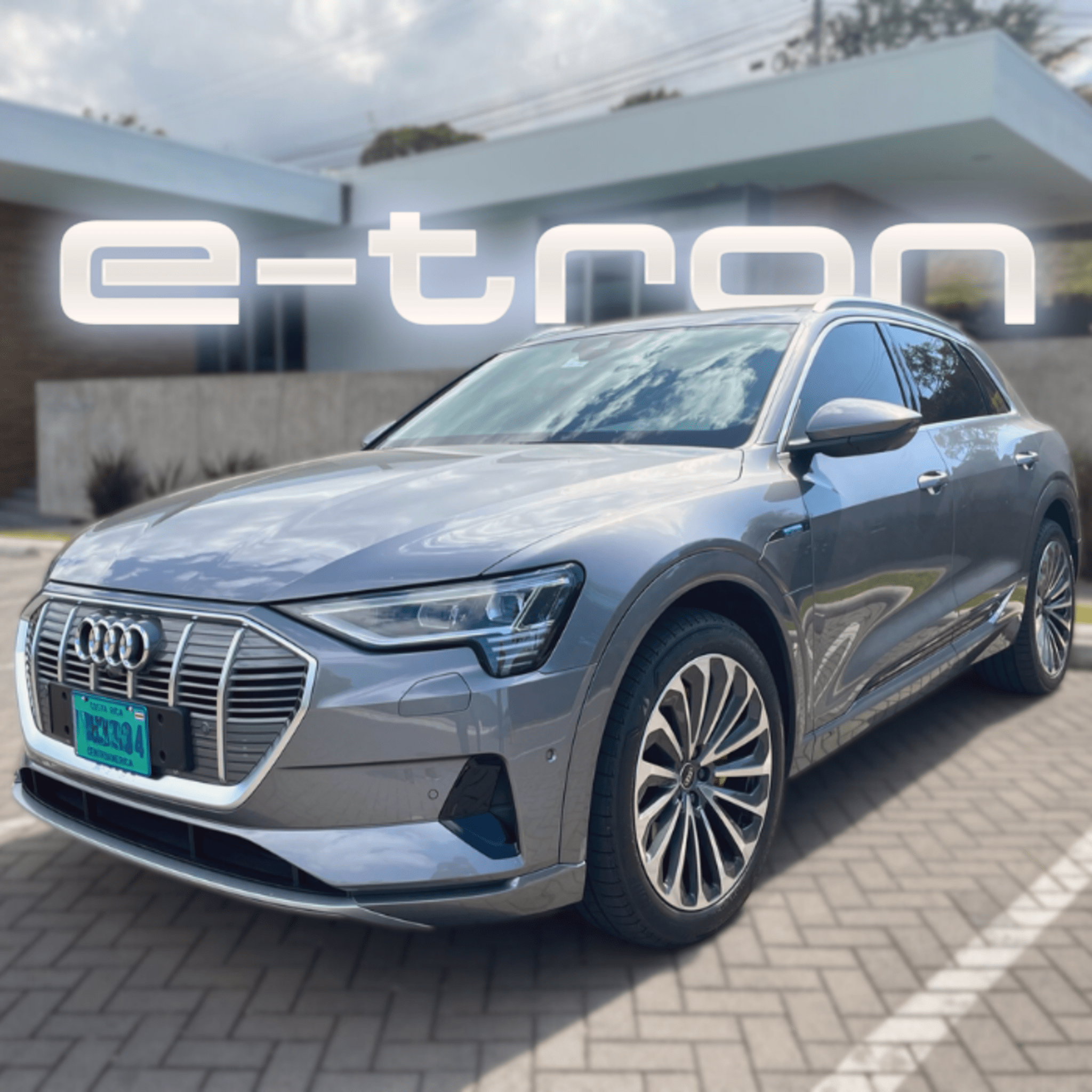 audi etron gris