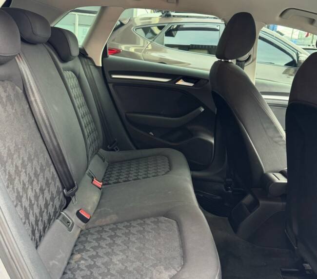 Audi A3 2015 (8)
