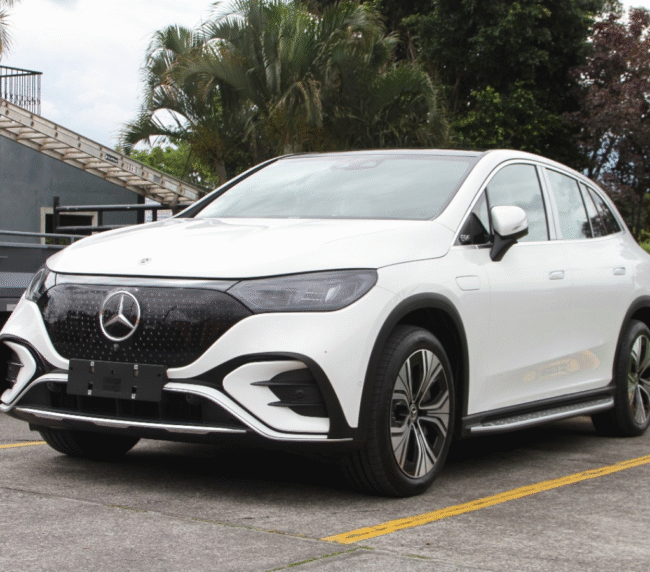 Mercedes Benz EQE 500 (2)
