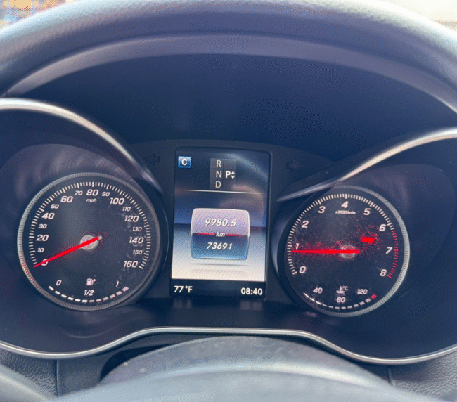 Mercedes Benz c300 2017 (8)