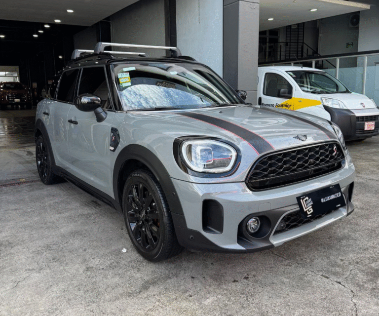 Mini Cooper Countryman 2023 (2)