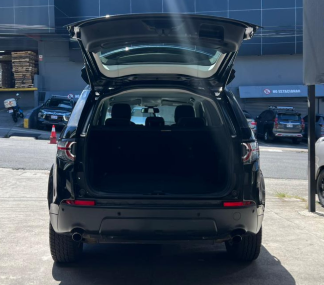 Land Rover Discovery Sport 2019 (5)