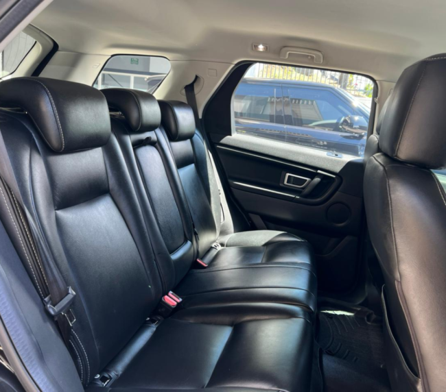 Land Rover Discovery Sport 2019 (8)