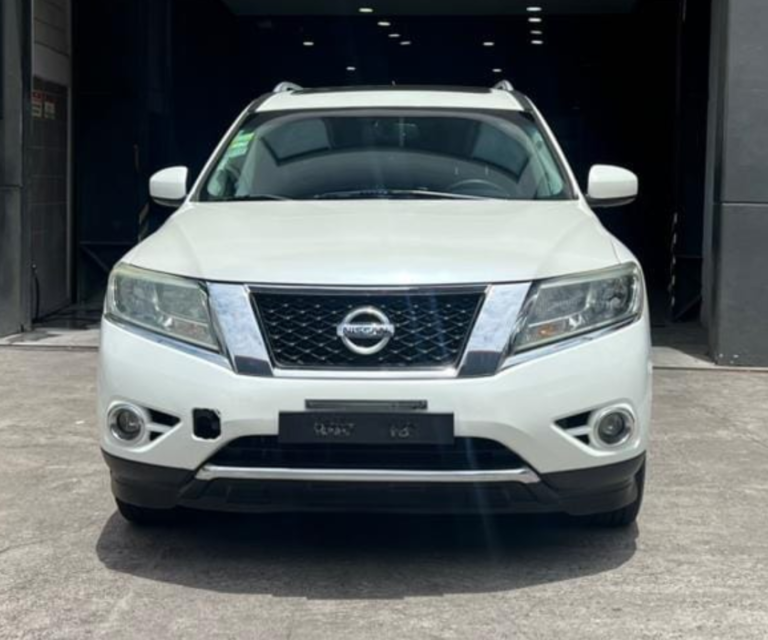 Nissan Pathfinder 2015 (2)