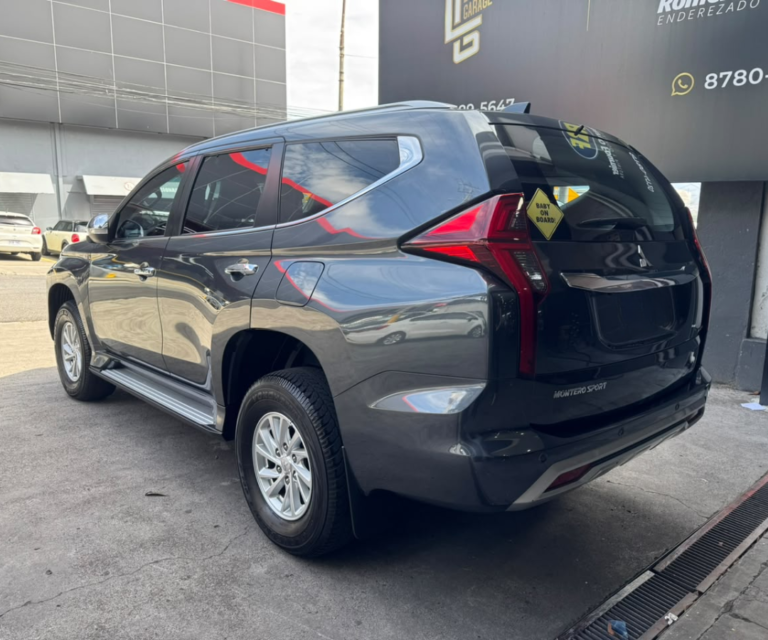 Mitsubishi Montero Sport 2023 (4)