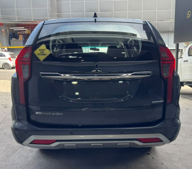 Mitsubishi Montero Sport 2023 (5)