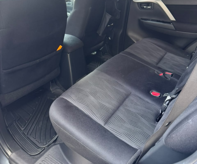 Mitsubishi Montero Sport 2023 (8)
