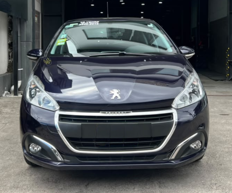 Peugeot 208 (sedán) 2018 (3)