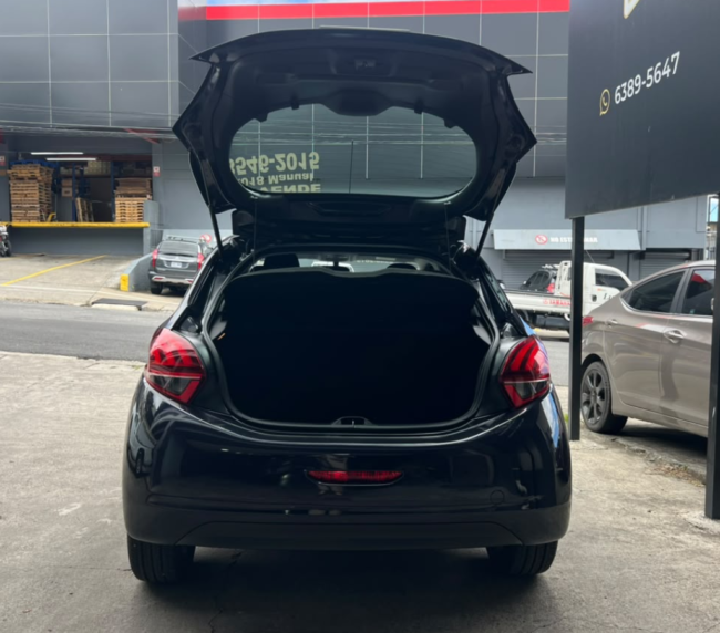 Peugeot 208 (sedán) 2018 (5)